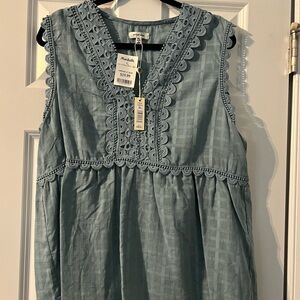 Sleeveless Blue Lace Trim Shirt